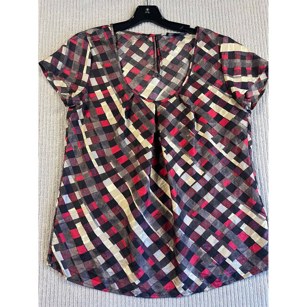 Banana Republic 100% Silk Top Womens M Red Geometric Pixel Plaid Blouse Career